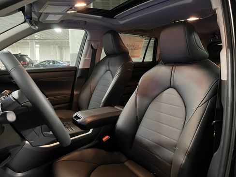 New 2026 Toyota Highlander XLE AWD/4WD image 15