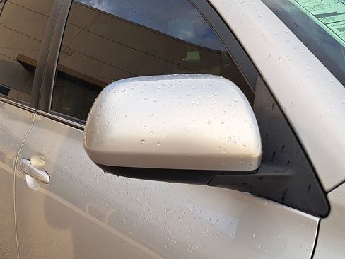 Used 2012 Toyota Highlander FWD image 13