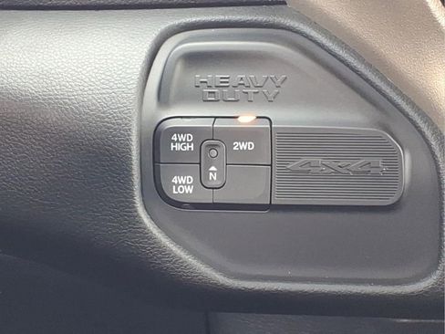 Used 2024 RAM 2500 Laramie AWD/4WD image 21