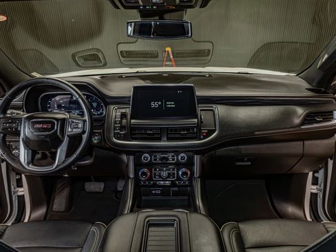 Used 2023 GMC Yukon SLT w/ Max Trailering Package image 15