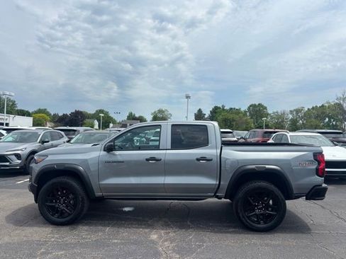 Used 2023 Chevrolet Colorado Trail Boss AWD/4WD image 9