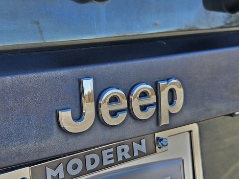 Used 2011 Jeep Liberty Sport image 12