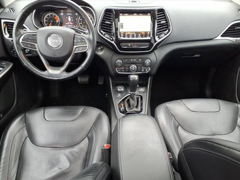 Used 2019 Jeep Cherokee Limited image 18