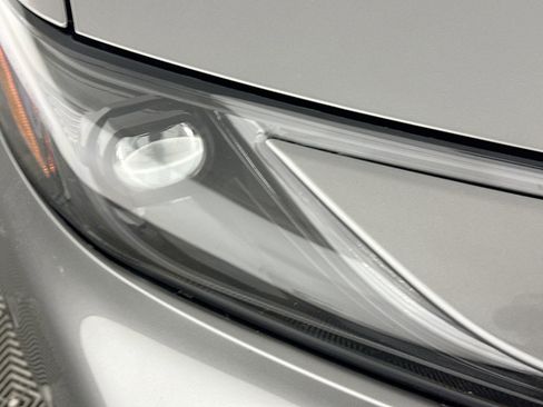 Used 2025 Toyota Camry SE image 9