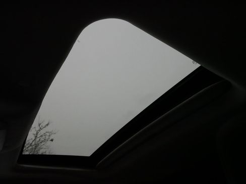 Used 2021 Toyota Highlander Limited image 32