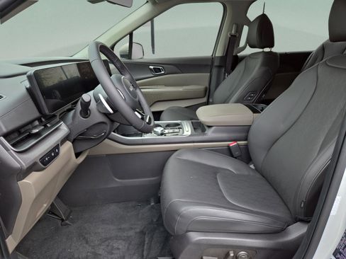 New 2026 Kia Carnival EX FWD image 26