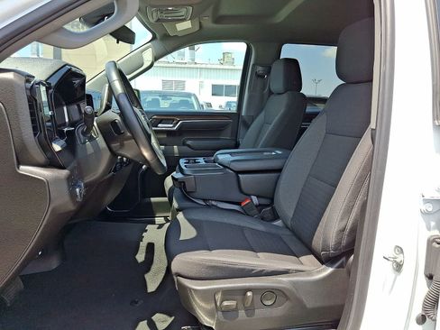 Used 2025 Chevrolet Silverado 1500 LT AWD/4WD image 25