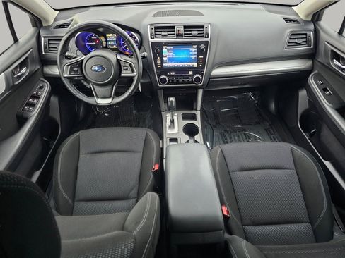 Used 2018 Subaru Outback 2.5i Premium image 3