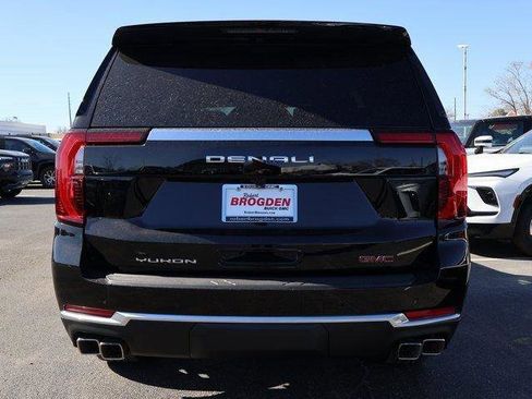 New 2026 GMC Yukon Denali w/ Sun & Power Step Package AWD/4WD image 6