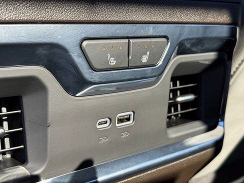 Used 2025 Chevrolet Silverado 1500 LTZ w/ Technology Package image 29