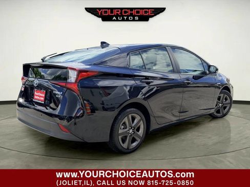 Used 2021 Toyota Prius XLE FWD image 4