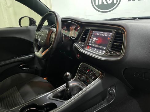 Used 2020 Dodge Challenger SRT Hellcat RWD image 17