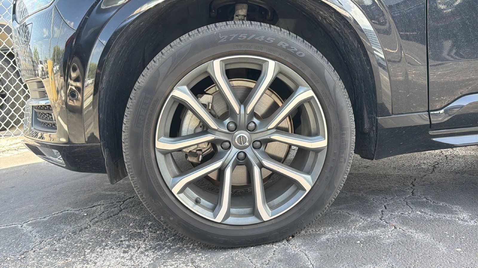 Used 2016 Volvo XC90 T6 Momentum w/ Momentum Plus Package AWD/4WD image 18