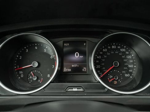 Used 2018 Volkswagen Tiguan SE w/ Panoramic Sunroof Package image 19