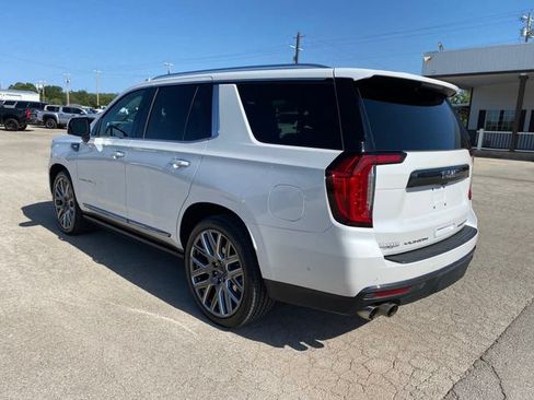Used 2023 GMC Yukon Denali Ultimate AWD/4WD image 4