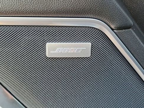 Used 2025 GMC Sierra 1500 SLT w/ SLT Premium Package image 17