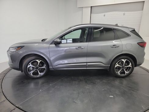 Used 2023 Ford Escape ST-Line Select w/ Tech Pack #2 AWD/4WD image 4