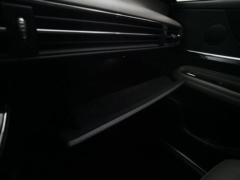 Used 2023 Lincoln Corsair AWD w/ Equipment Group 101A image 32