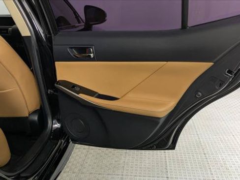 Used 2016 Lexus IS 200t RWD image 21
