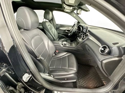 Used 2019 Mercedes-Benz GLC 350e 4MATIC image 30