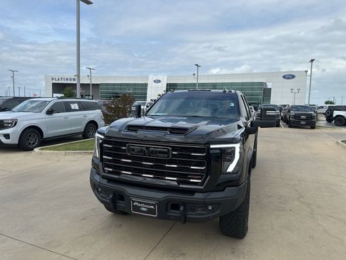Used 2024 GMC Sierra 2500 AT4X w/ AT4X AEV Edition image 26