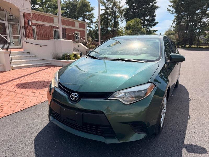 Used 2014 Toyota Corolla LE FWD image 2