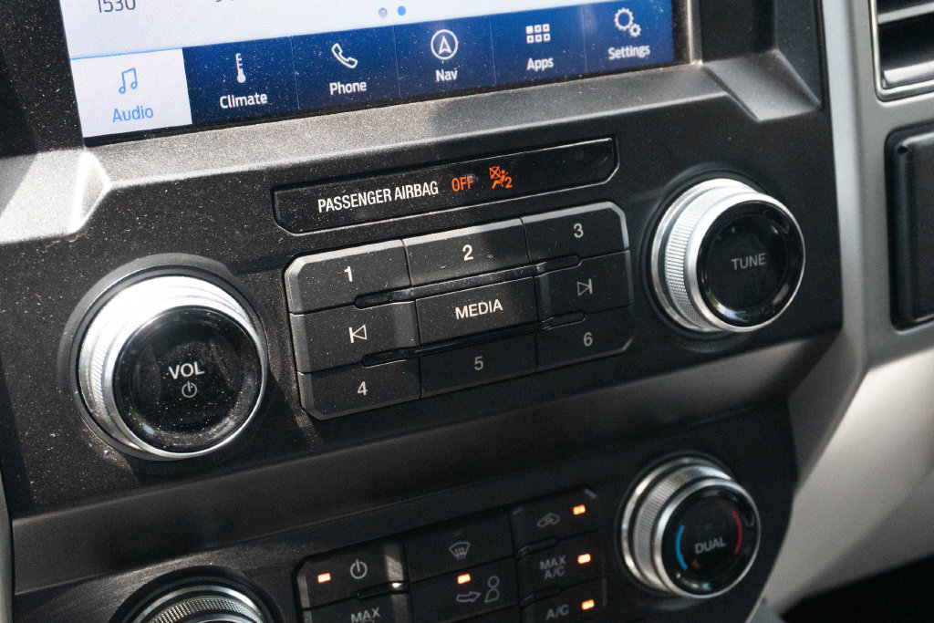 Used 2019 Ford F150 Lariat AWD/4WD image 28