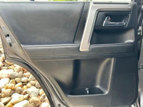 Used 2021 Toyota 4Runner Limited AWD/4WD image 25