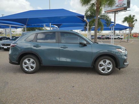 Used 2025 Honda HR-V LX image 4
