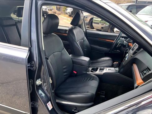 Used 2013 Subaru Outback 2.5i Limited image 8