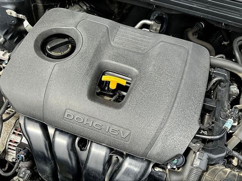 Used 2020 Kia Forte LXS FWD image 30