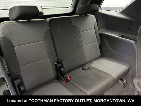 Used 2023 Chevrolet Traverse LT image 17