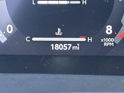 Used 2024 Toyota Tacoma TRD Off-Road image 23