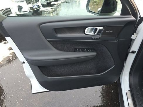 Certified 2024 Volvo XC40 Recharge Ultimate w/ Protection Package Premier image 26