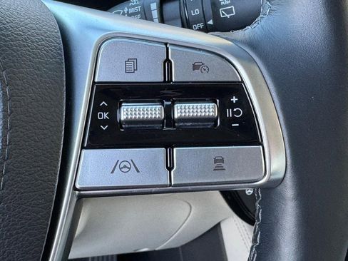 Used 2024 Kia Telluride EX w/ EX Captain's Chair Package image 22