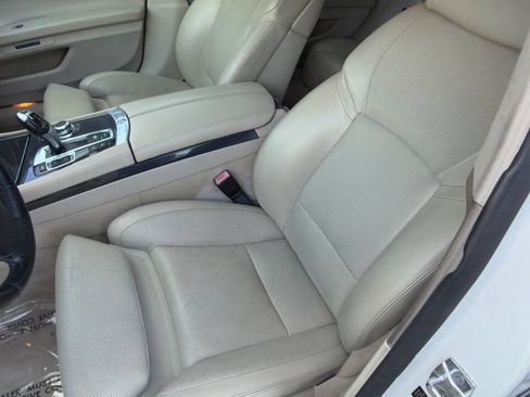 Used 2009 BMW 750Li image 19