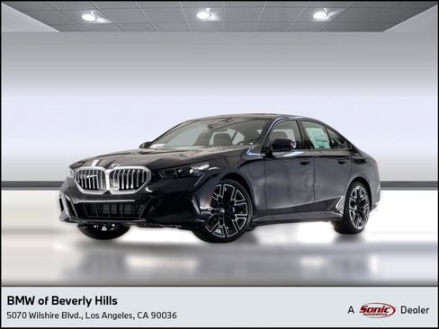 New 2026 BMW 530i w/ M Sport Package RWD image 1