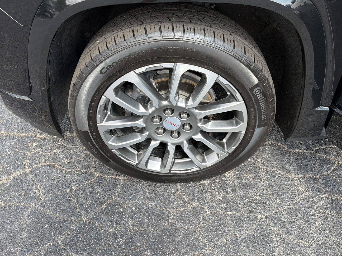 Used 2021 GMC Acadia Denali w/ Denali Ultimate Package AWD/4WD image 41