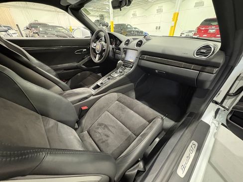 Used 2018 Porsche 718 Boxster GTS RWD image 50