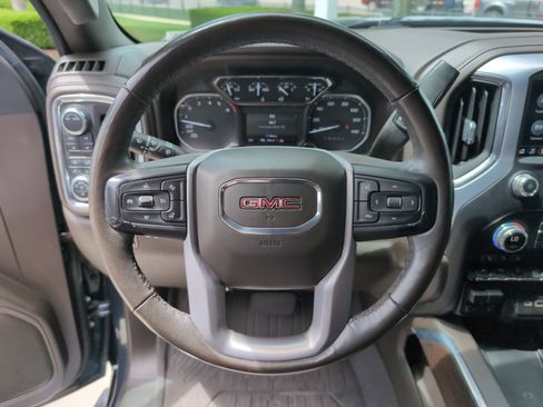 Used 2021 GMC Sierra 1500 SLT w/ SLT Convenience Package AWD/4WD image 18
