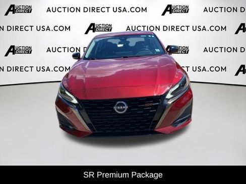 Used 2023 Nissan Altima 2.5 SR w/ SR Premium Package FWD image 2