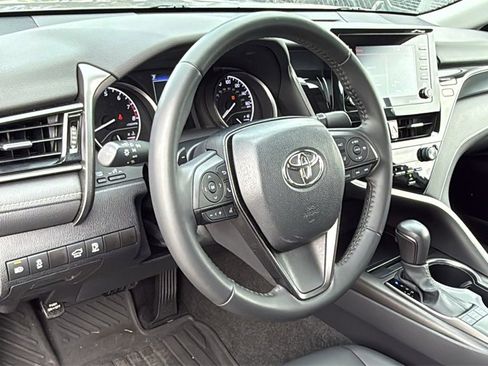 Used 2023 Toyota Camry SE image 15