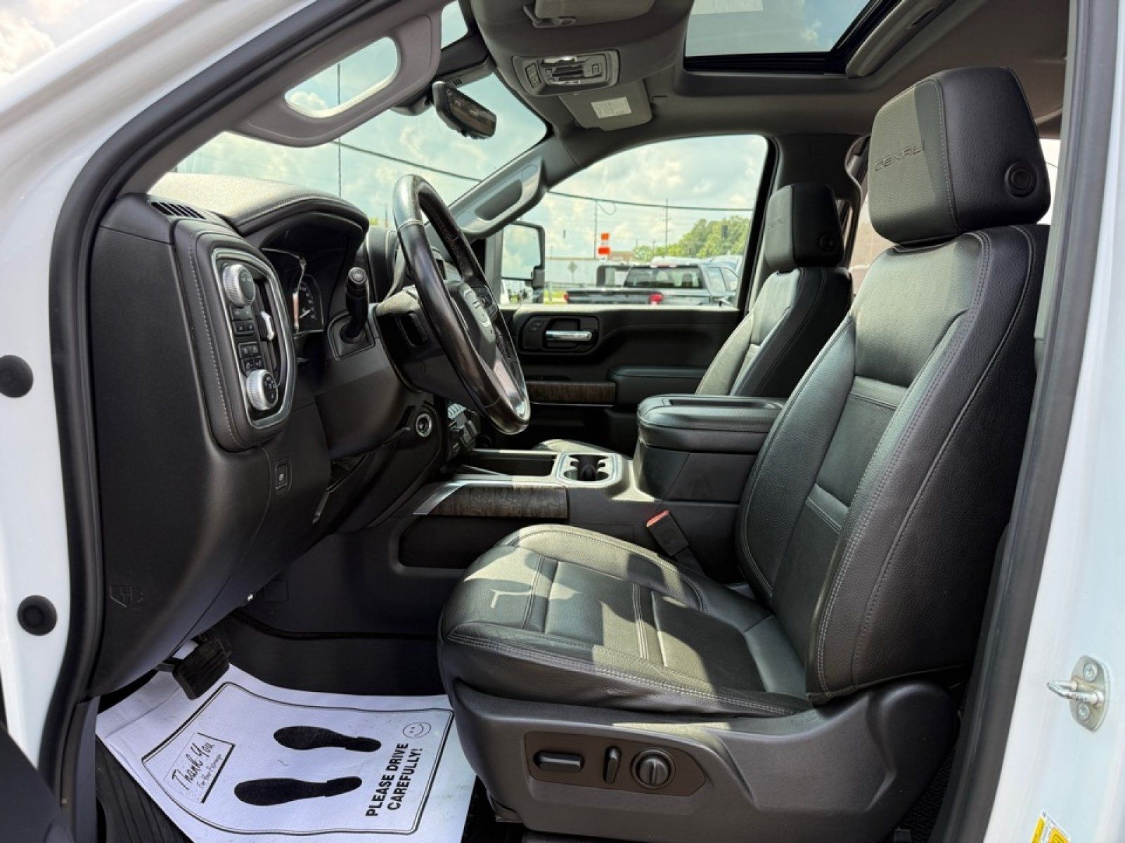 Used 2020 GMC Sierra 3500 Denali w/ Denali Ultimate Package AWD/4WD image 30