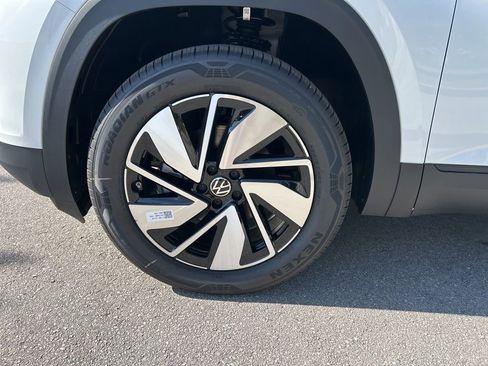 New 2026 Volkswagen Atlas SE image 55