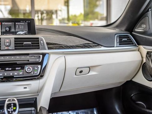 Used 2019 BMW 440i Convertible RWD image 40