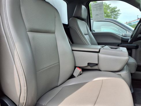 Used 2018 Ford F550 4x4 Regular Cab Super Duty image 5
