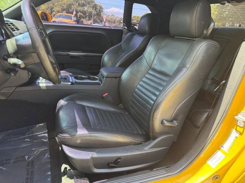 Used 2010 Dodge Challenger R/T image 22