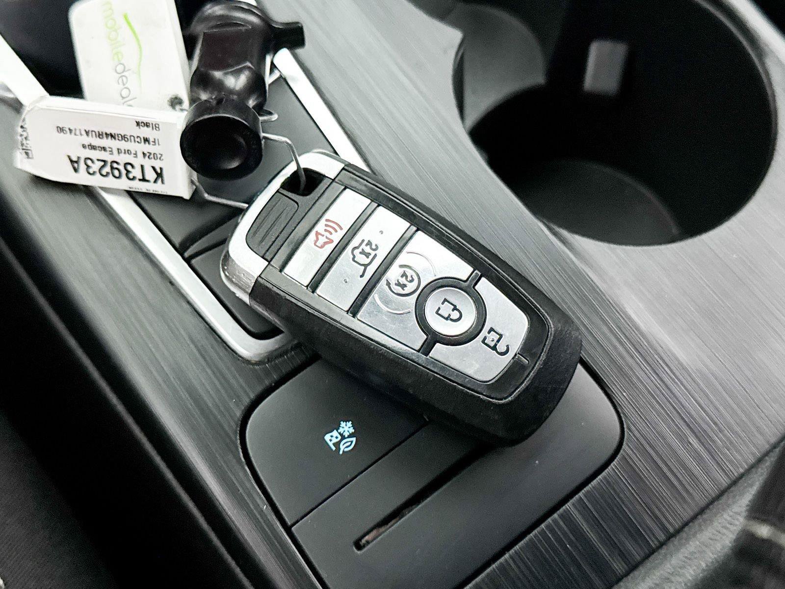 Used 2024 Ford Escape Active AWD/4WD image 35