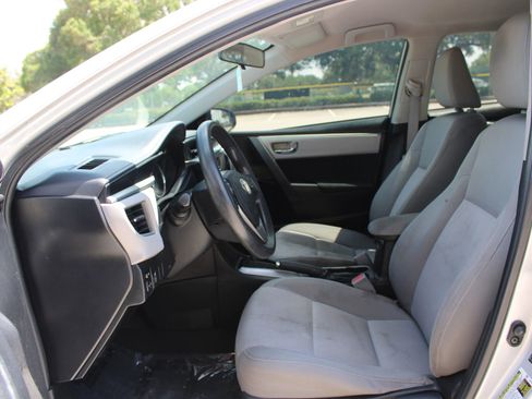Used 2014 Toyota Corolla LE FWD image 8