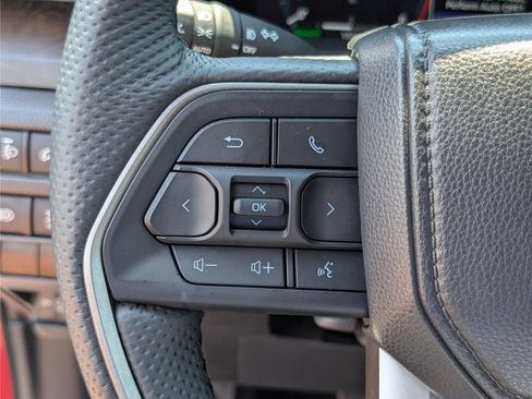 Used 2025 Toyota Tacoma Limited AWD/4WD image 23